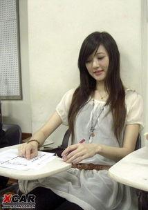 左撇子女孩,一位左撇子女孩的成长故事